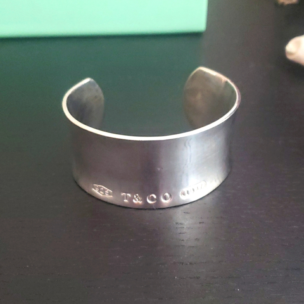 Tiffany & Co. cuff